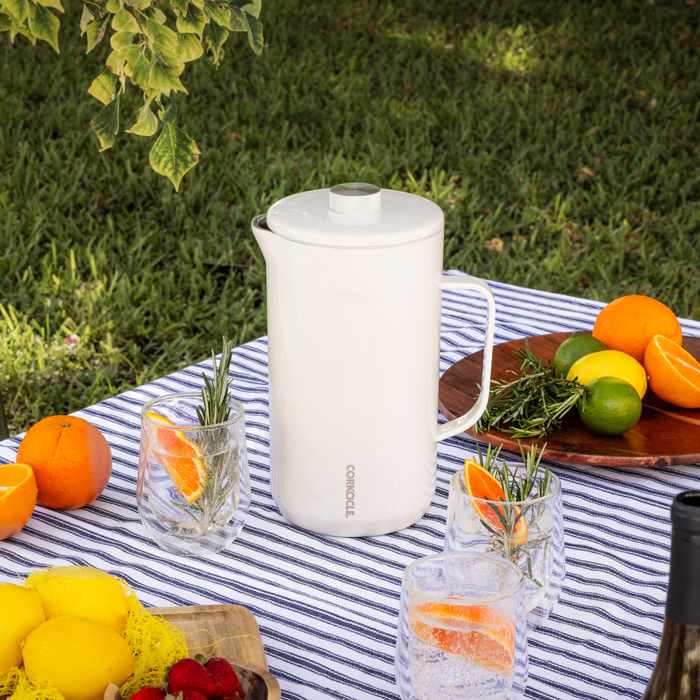 pitcher-c3 OatmilkPitcher_Lifestyle.png